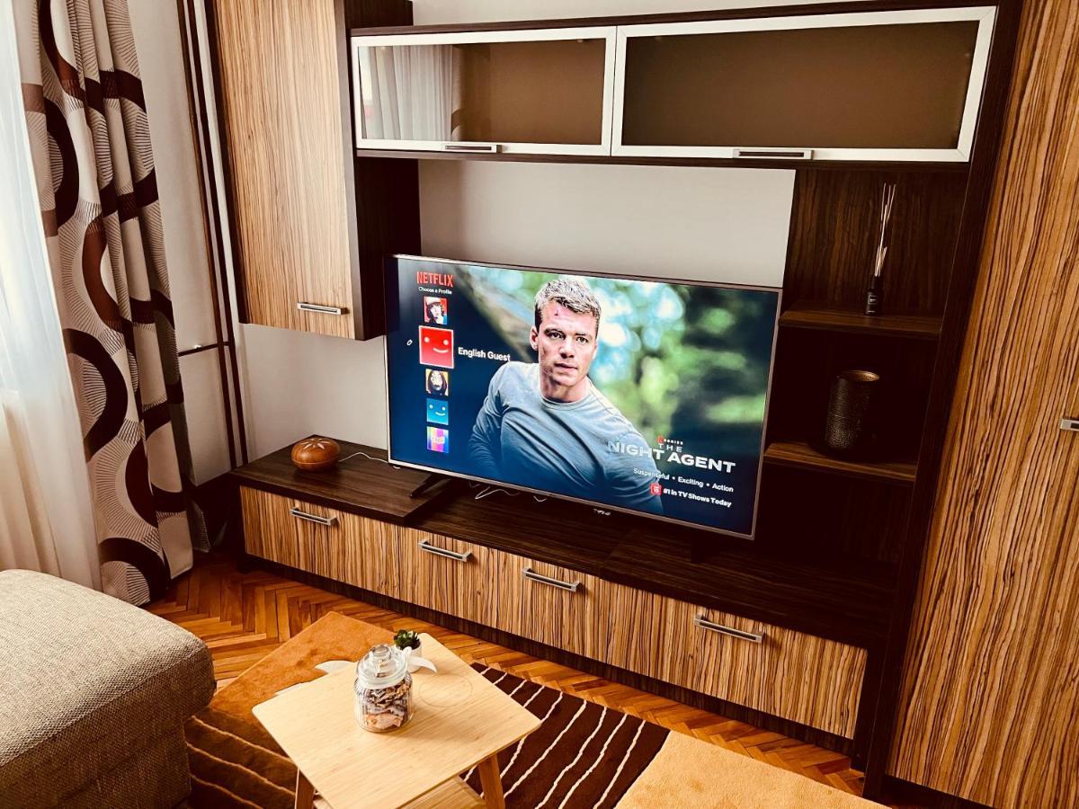 Adona Residence Oradea Luaran gambar
