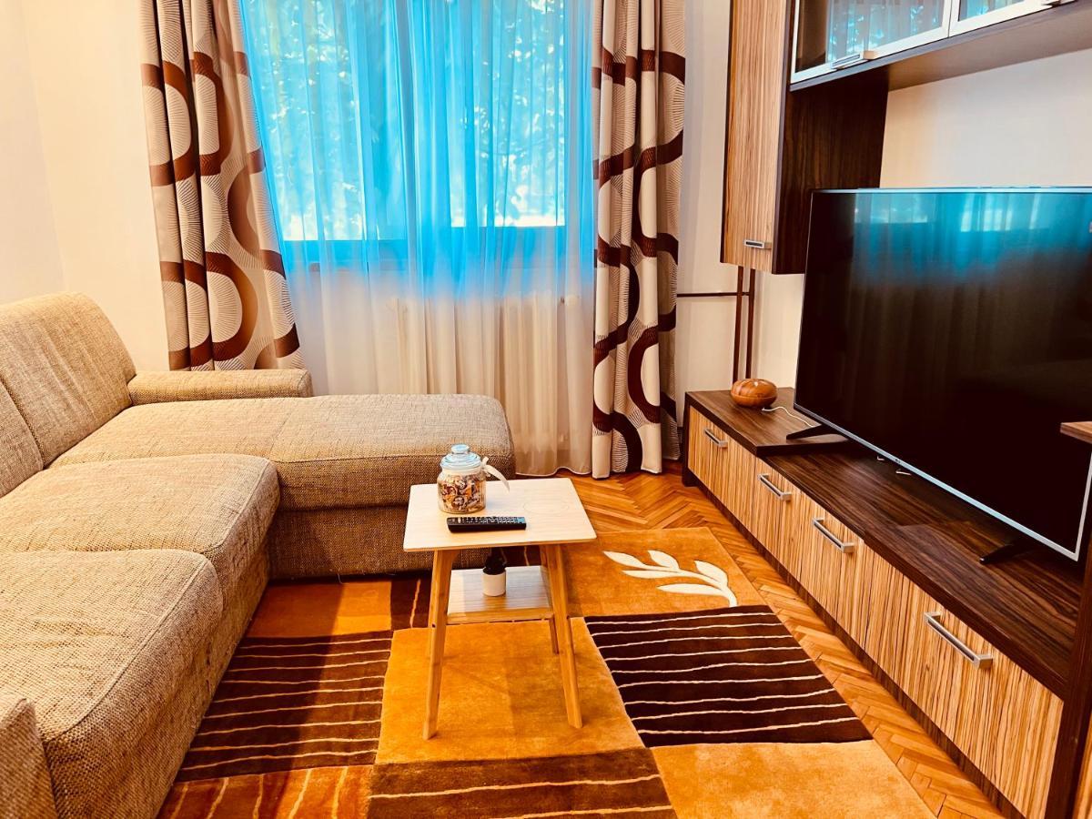 Adona Residence Oradea Luaran gambar